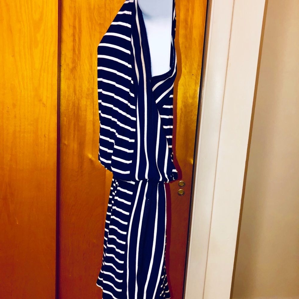 🔴SOLD🔴 MAX STUDIO DARK NAVY & WHITE STRIPED - Picture 4 of 5